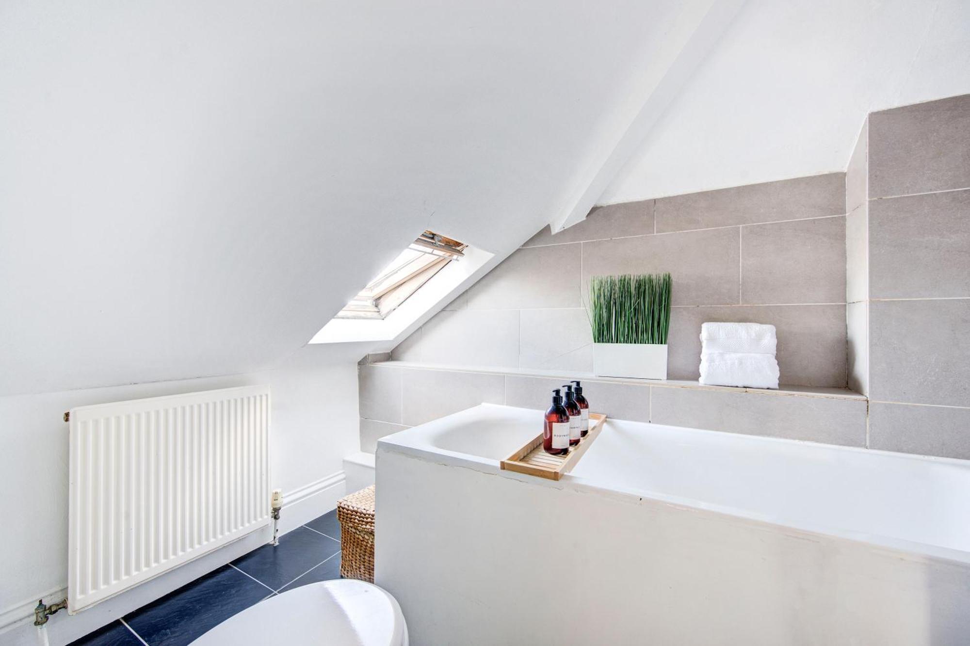 Islington Attic 3 Bedroom Flat London Bagian luar foto